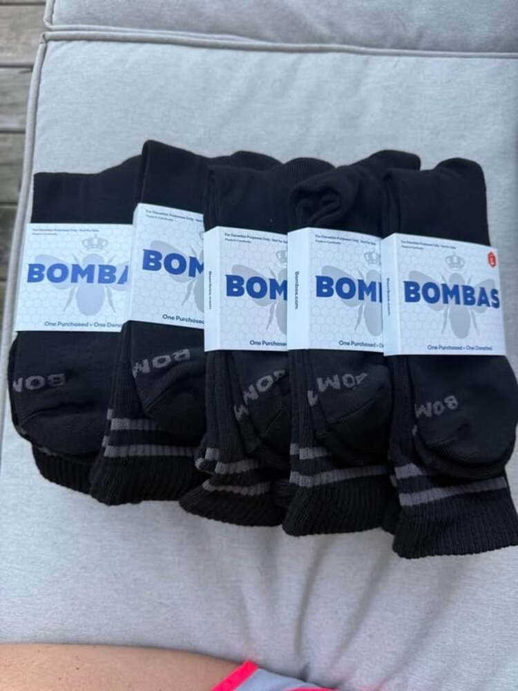 New Bombas socks size large